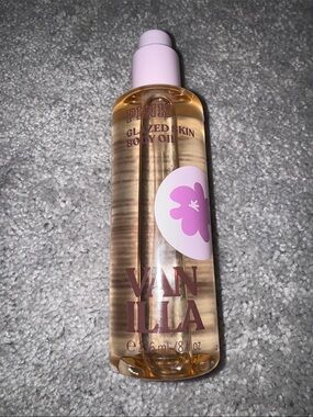 PINK Victoria's Secret Glazed Skin Body Oil - Vanilla, Pink Accents